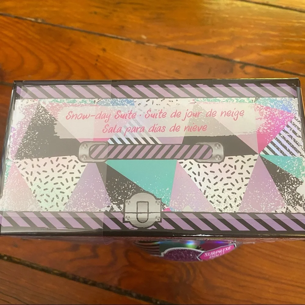 MGA Entertainment doll box winter